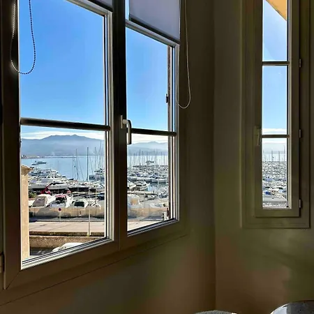 F2 Apartment